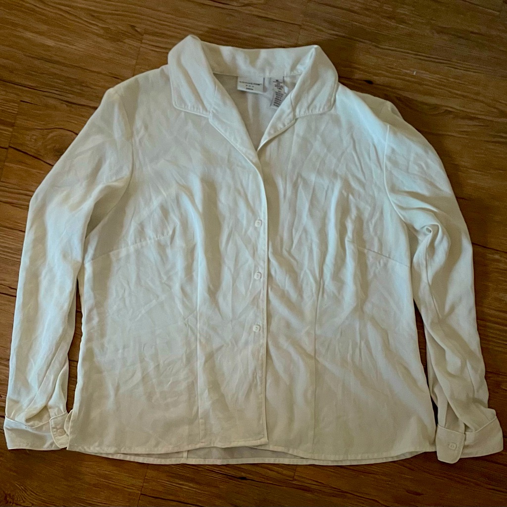 White Button Down Size L